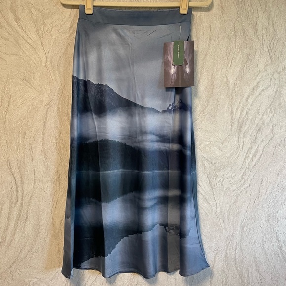 NWT Simons Icone x Catherine Simard Satin Printed Midi Skirt - Picture 2 of 8